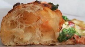 Pizza canotto : napolitaine aux bords très épais